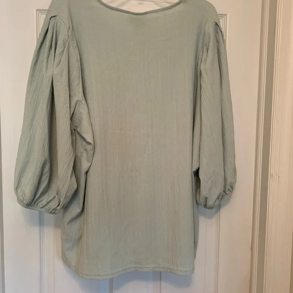 Ava & Viv 3/4 sleeve top - Picture 2 of 4